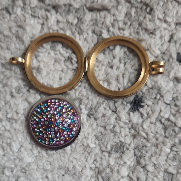 Carlo Biagi Necklace with Swarovski Crystal Coin And Gold Tone Chain - Picture 8 of 8